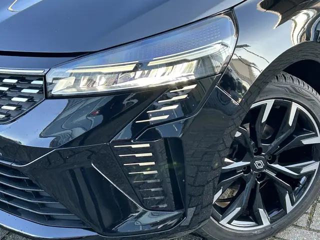 Renault Clio 1.0 TCe 90 GPF techno 2024 Benzine 26