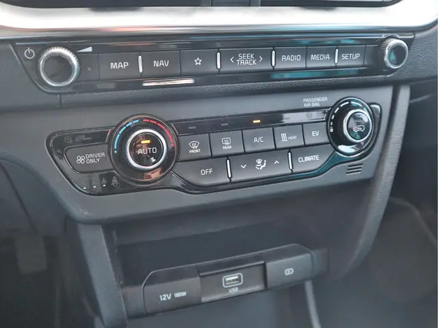 Kia e-Niro DynamicPlusLine 64 kWh 2021 Elektrisch 24