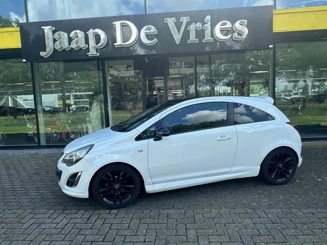 Opel Corsa 1.4-16V Color OPC line 2014 Benzine 2