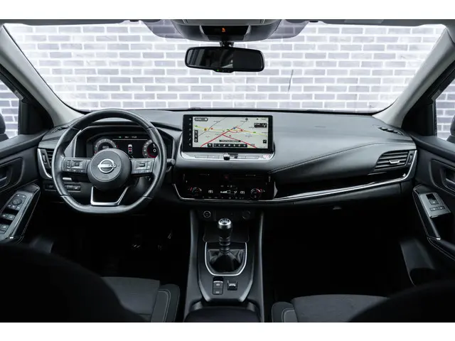 Nissan QASHQAI 1.3 MHEV N-Connecta 2022 Benzine 24