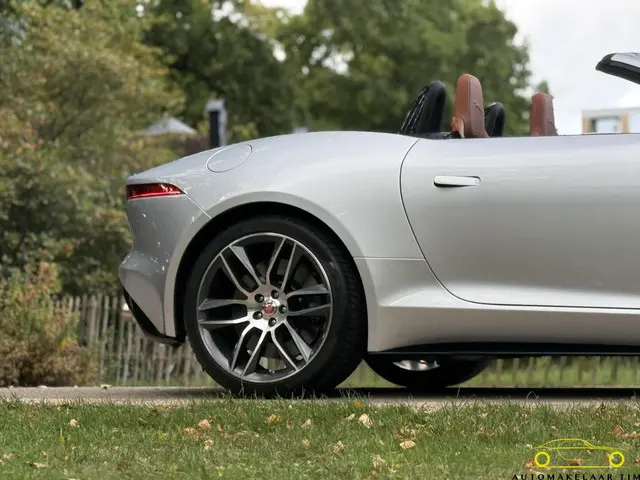 Jaguar F-Type P450 RWD R-Dynamic Black 2021 Benzine 94