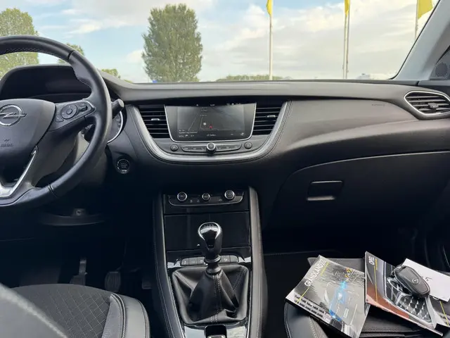 Opel Grandland X 1.2 Turbo Innovation 2019 Benzine 10