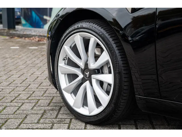 Tesla Model 3 Long Range AWD 75 kWh 2019 Elektrisch 10