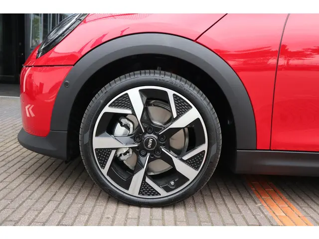 MINI 3-Deurs Cooper C 2024 Benzine 6