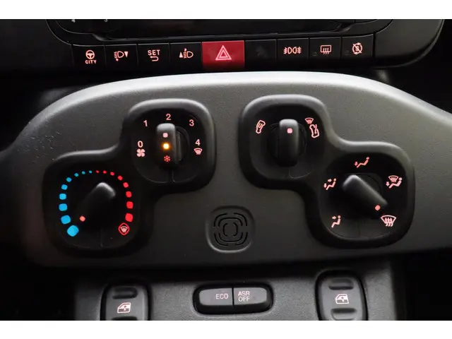 Fiat Panda 0.9 TwinAir Lounge 2019 Benzine 18