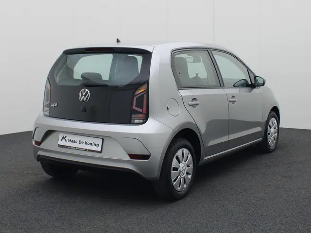 Volkswagen up! 1.0/60PK BMT Move Up! 2020 Benzine 2