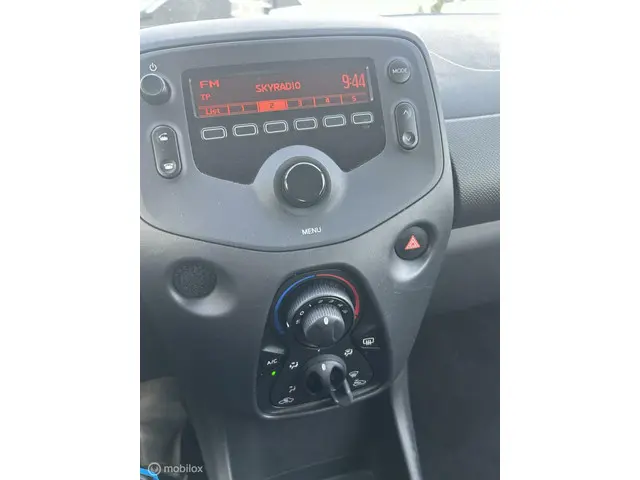 Toyota Aygo 1.0 VVT-i x-play 2021 Benzine 12