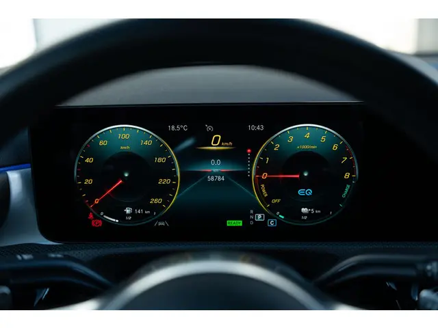 Mercedes-Benz CLA 250 e AMG 2020 Hybride Benzine 31