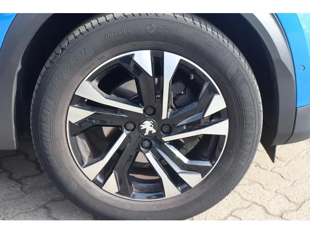 Peugeot 2008 1.2 PureTech GT 2021 Benzine 15