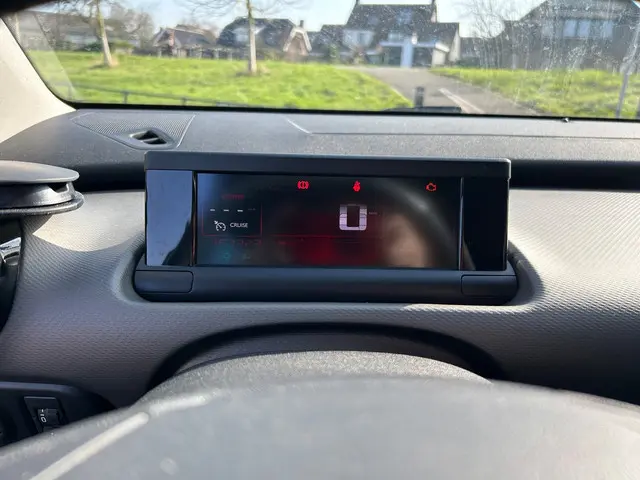 Citroën C4 Cactus 1.2 PureTech Business 2015 Benzine 14