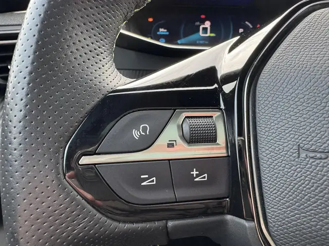 Peugeot e-2008 EV Allure 50 kWh 2020 Elektrisch 15