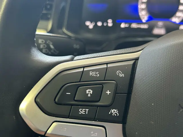 Volkswagen Polo 1.0 TSI Life Business 2023 Benzine 12