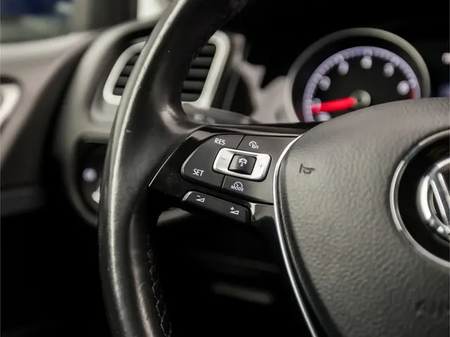 Volkswagen Golf 1.5 TSI R-Line Sport 2017 Benzine 21