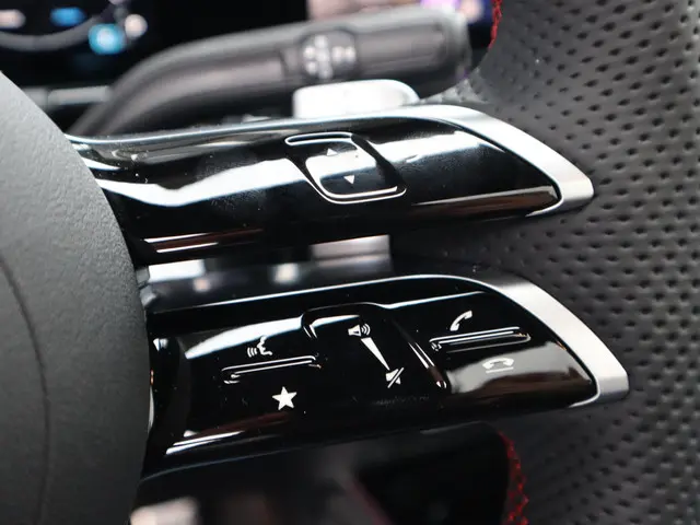 Mercedes-Benz B-Klasse 180 AMG Line 2025 Benzine 25