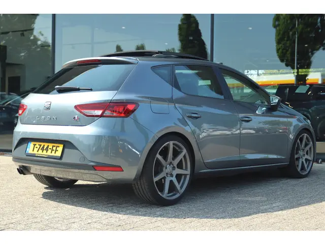 SEAT Leon 2