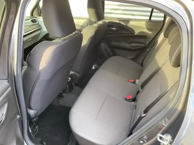 Suzuki Swift 1.2 Style Smart Hybrid 2025 Benzine 16