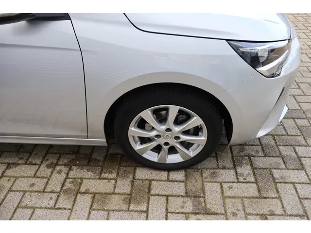 Opel Corsa 1.2 Edition 2022 Benzine 12