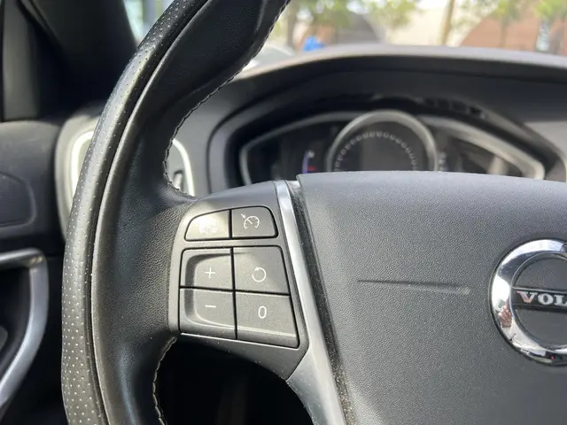 Volvo V40 1.5 T3 Polar+ Sport 2019 Benzine 23