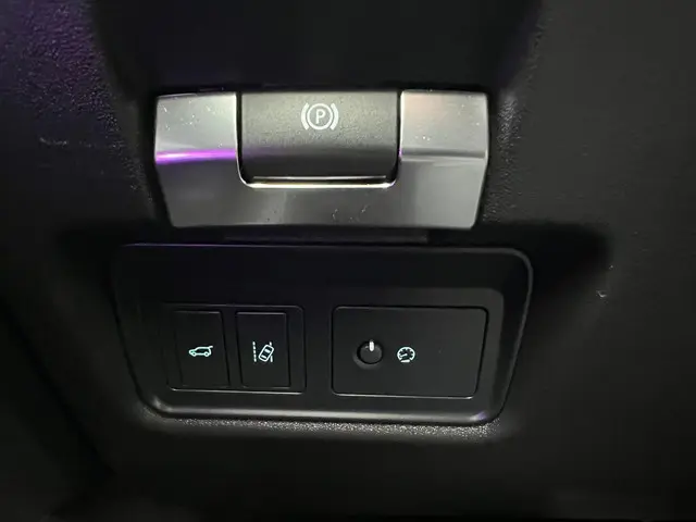 Jaguar E-PACE 2.0 P250 AWD R-Dynamic 2019 Benzine 27