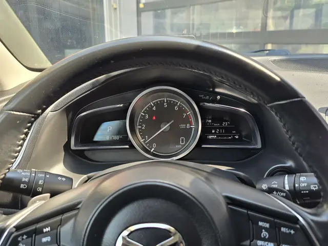 Mazda 3 2.0 SkyActiv-G 120 SkyLease GT 2018 Benzine 28