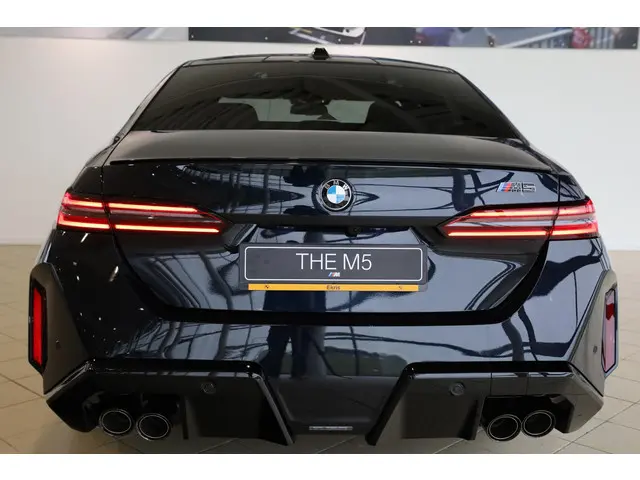 BMW M5 Sedan | M Driver's Package 2026 Hybride Benzine 5