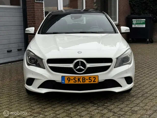 Mercedes-Benz CLA 200 2013 Benzine 8