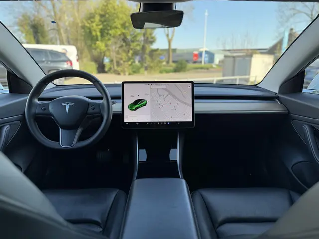 Tesla Model 3 Range Plus 2020 Elektrisch 17
