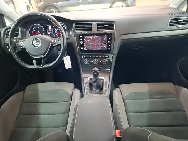 Volkswagen Golf 1.5 TSI 150pk H6 Highline 2019 Benzine 6