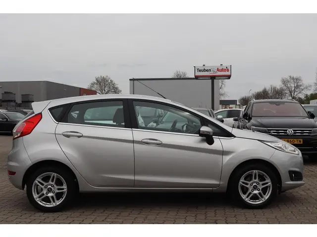 Ford Fiesta 1.0 EcoBoost Titanium 2015 Benzine 22