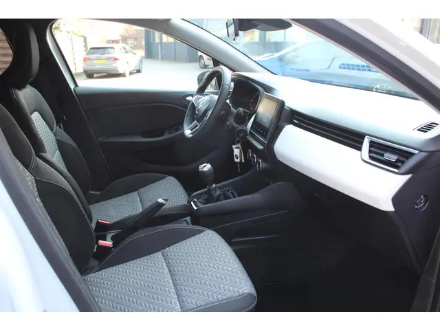 Renault Clio 1.0 TCe 90 Evolution 2023 Benzine 9