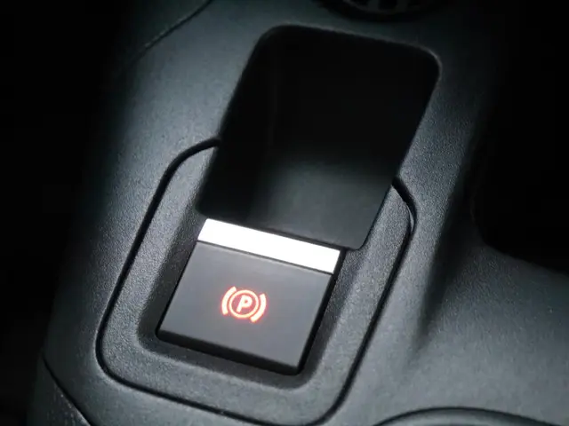 Peugeot Partner 1.5 BlueHDI Premium Long 2021 Diesel 25