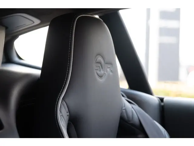 Jaguar F-Type 5.0 V8 SVR Coupé AWD 2016 Benzine 24