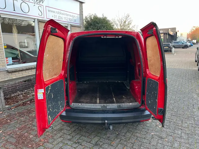 Volkswagen Caddy 2.0 TDI L1H1 BMT Trendline 2016 Diesel 5