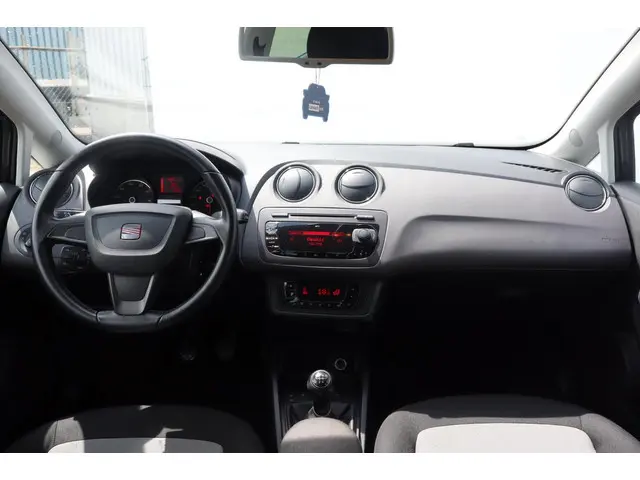 SEAT Ibiza 1.2 TSI Style 2012 Benzine 16