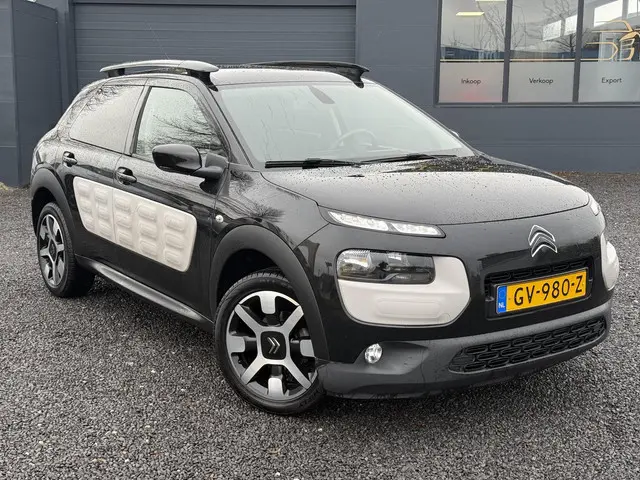 Citroën C4 Cactus 1.2 e-VTi Shine 2015 Benzine 2