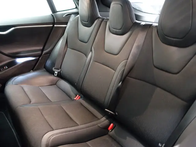 Tesla Model S 75D Performance Pack 2018 Elektrisch 32