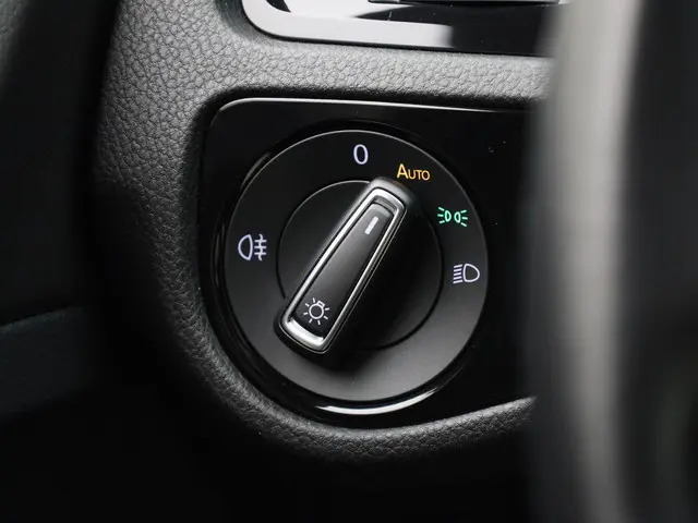 Volkswagen Golf 1.5TSI/150PK DSG R Line 2019 Benzine 25