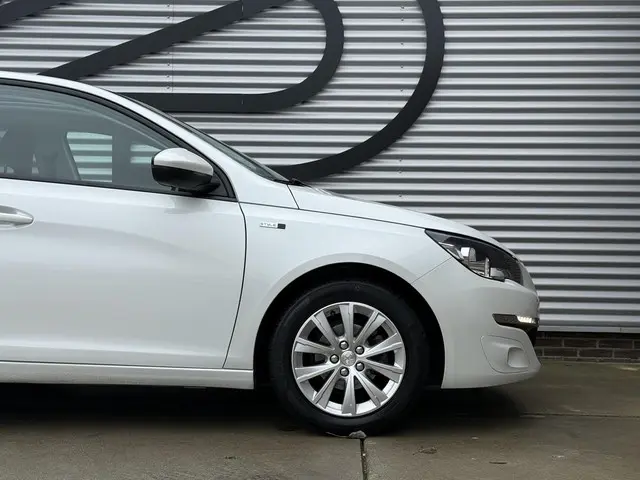 Peugeot 308 1.2 PureTech Style 2016 Benzine 10