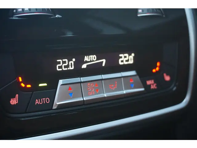 BMW X7 xDrive40i 2025 Benzine 17