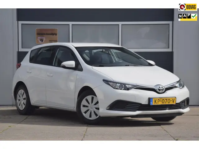 Toyota Auris 1.3 Comfort + TREKHAAK 2016 Benzine