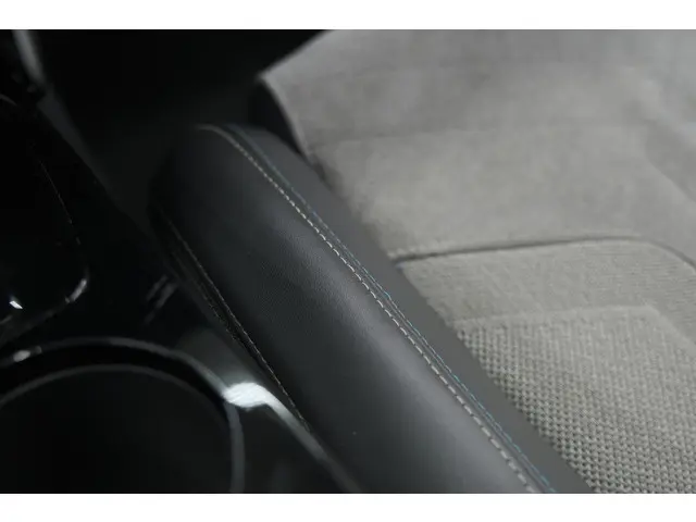 Peugeot e-2008 EV GT Pack 50 kWh 2021 Elektrisch 30