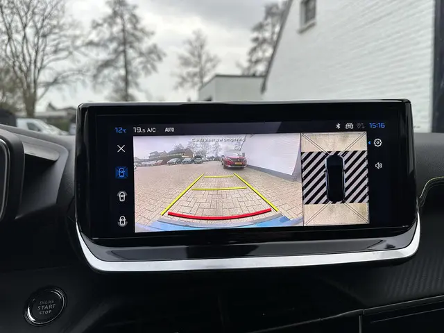 Peugeot 2008 1.2 Hybrid 145 PK GT 2025 Hybride Benzine 31