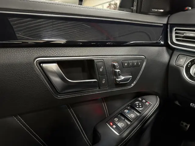 Mercedes-Benz E-Klasse AMG 63 S 4MATIC 2013 Benzine 19