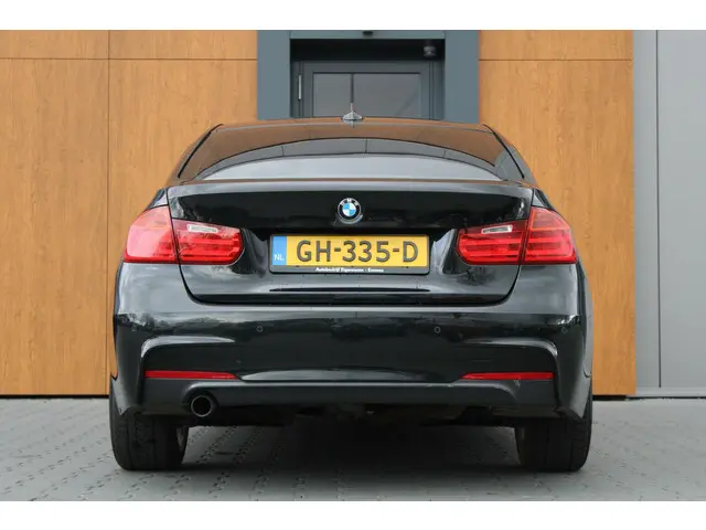 BMW 3 Serie 316i M-Sport | Xenon | Navi prof. 2015 Benzine 13