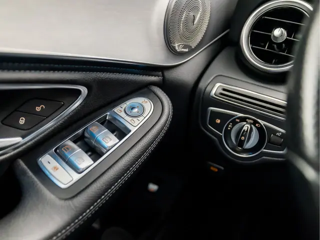 Mercedes-Benz C-Klasse 180 Sport 2014 Benzine 24
