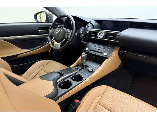 Lexus RC 300h F Sport Premium 2019 Hybride Benzine 18