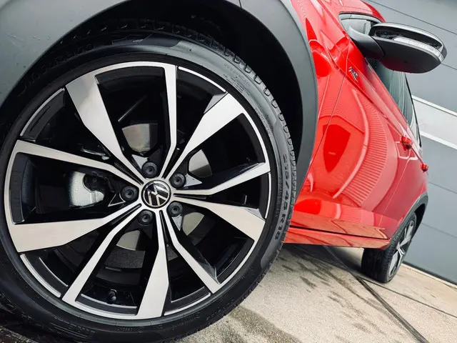 Volkswagen Taigo 1.0 TSI R-Line 2025 Benzine 10