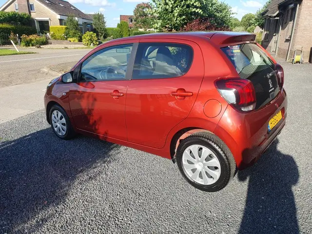 Peugeot 108 1.0 e-VTi Active 2020 Benzine 6