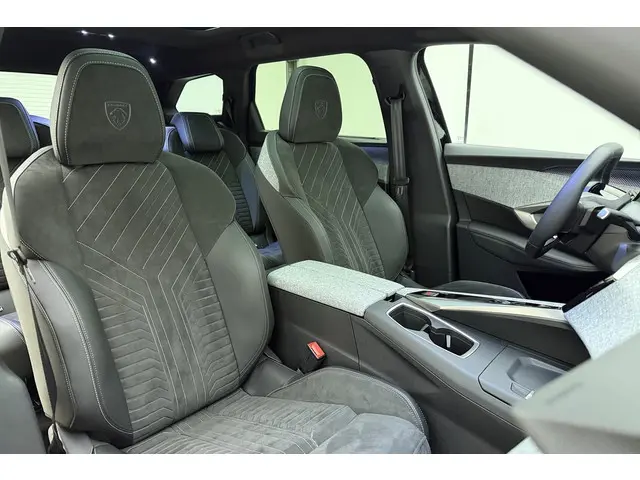 Peugeot e-5008 GT Avantage 73 kWh 2025 Elektrisch 14