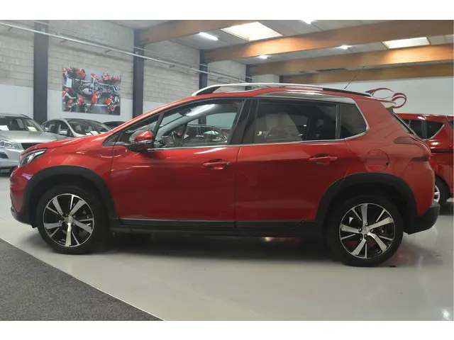 Peugeot 2008 1.2 PureTech Allure 2018 Benzine 5